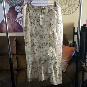 NWT Calvin Klein ruffle midi skirt - large